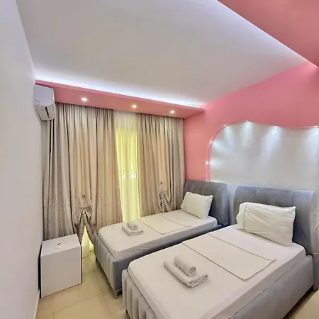 Chloe Apartment *